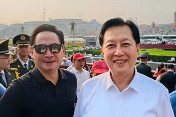 智赢策略 没想到，73岁唐国强，因九三阅兵后的一条动态，实现“口碑逆袭”